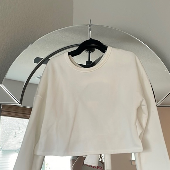 Fabletics White Crop Tie Front Blouse - Picture 2 of 6